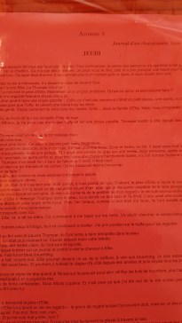 Texte avec cache rouge