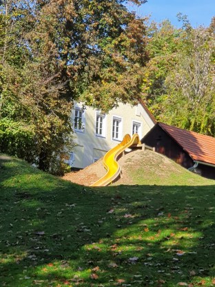 Ecole maternelle spéciale Graz 2.jpg